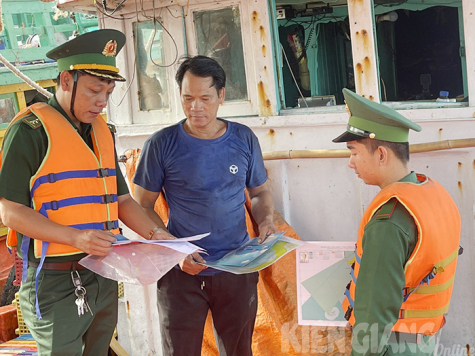 anh tuyên truyền ngư dân KGO