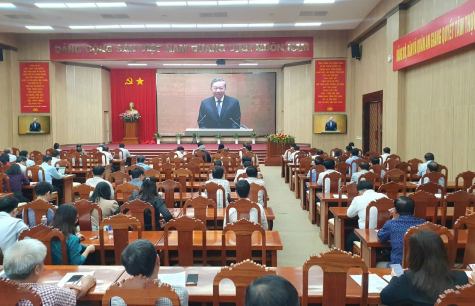 Hội nghị toàn quốc quán triệt, triển khai thực hiện các nghị quyết: số 57-NQ/TW, số 59-NQ/TW, số 66-NQ/TW và số 68-NQ/TW của Bộ Chính trị; điểm cầu Tỉnh ủy An Giang. Ảnh: MV