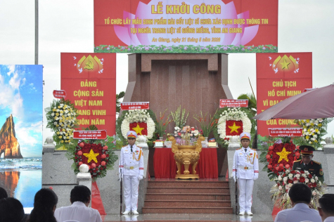 Lễ khởi công lấy mẫu hài cốt liệt sĩ chưa xác định được thông tin phục vụ giám định ADN, xác định danh tính liệt sĩ tại xã Giồng Riềng.