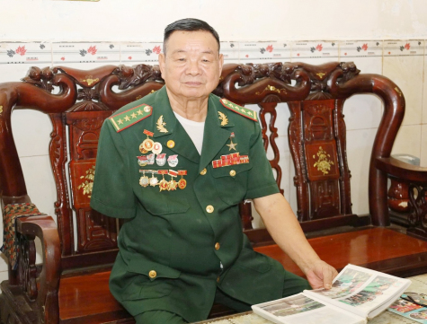 Viết tiếp cuộc đời bằng một cánh tay