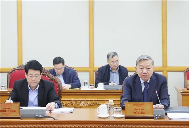 Tổng Bí thư Tô Lâm chủ trì Phiên họp lần thứ hai Ban Chỉ đạo Trung ương về tổng kết việc thực hiện Nghị quyết 18-NQ/TW. Ảnh: Báo Quân đội nhân dân