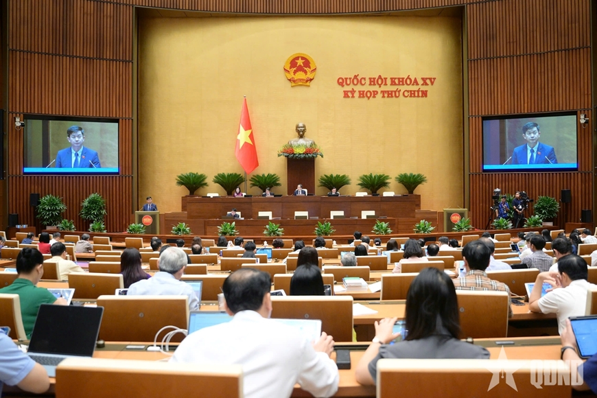 Quang cảnh phiên họp Quốc hội thông qua Nghị quyết của Quốc hội về đề nghị thành lập Hội đồng Bầu cử quốc gia. (Ảnh: Báo QĐND)