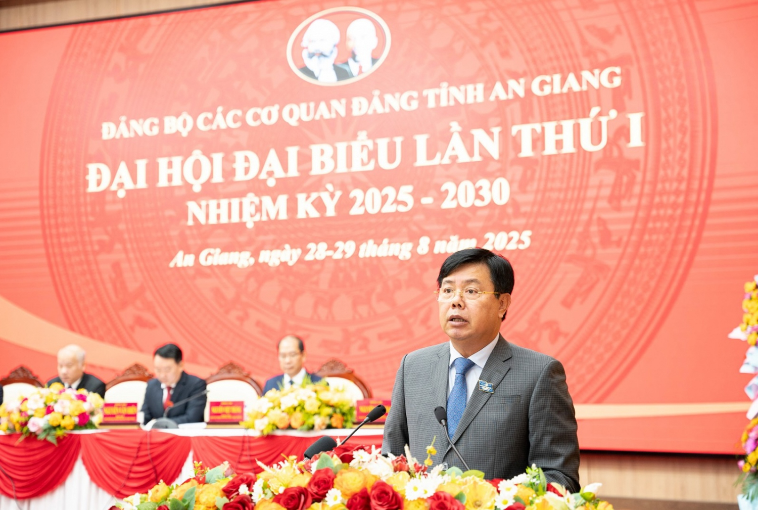 Đồng chí Nguyễn Tiến Hải, Ủy viên Trung ương Đảng, Bí thư Tỉnh ủy An Giang, phát biểu chỉ đạo Đại hội đại biểu Đảng bộ Các cơ quan Đảng tỉnh lần thứ I, nhiệm kỳ 2025-2030.