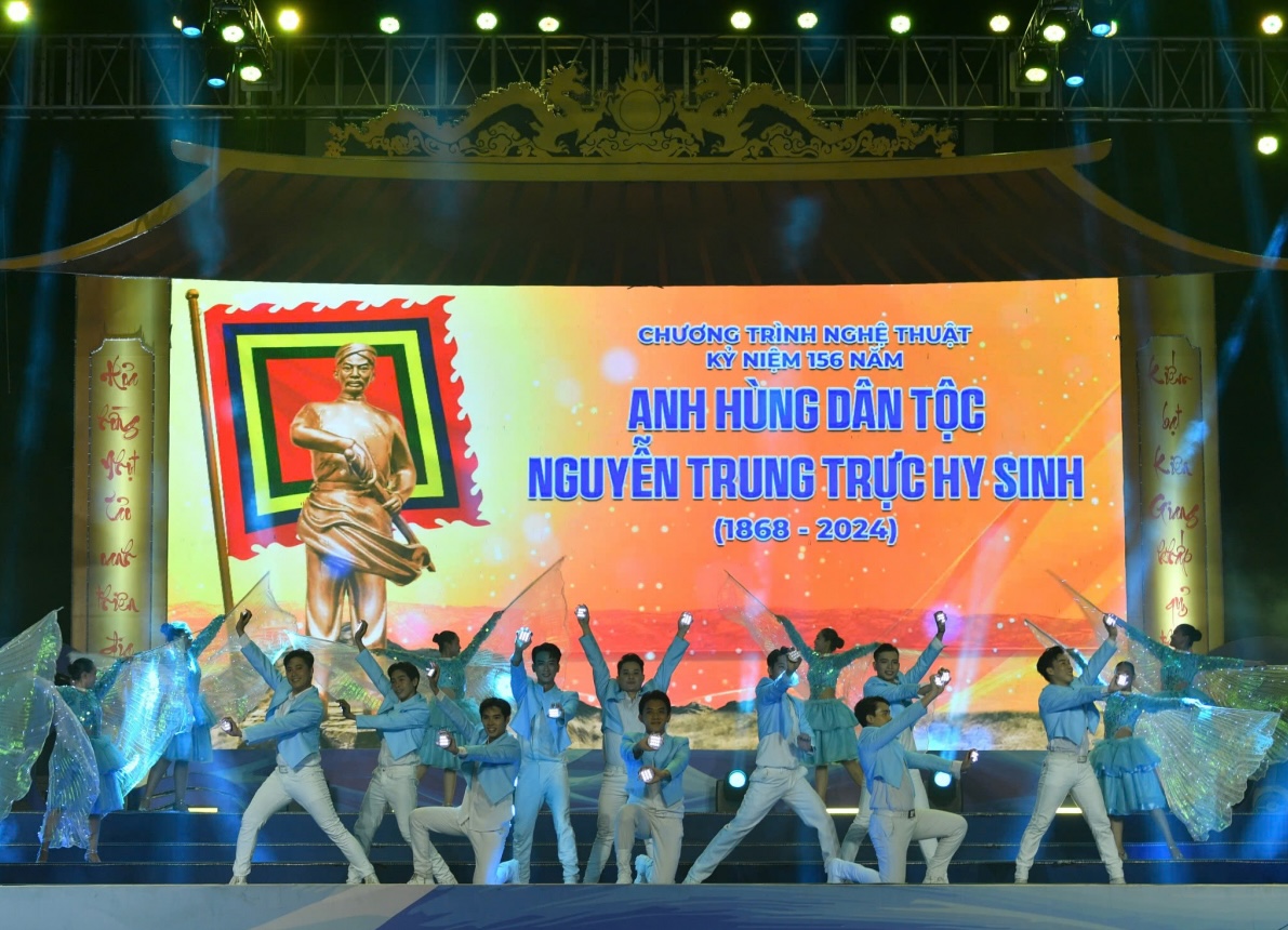 Chương trình nghệ thuật kỷ niệm 156 năm Anh hùng dân tộc Nguyễn Trung Trực hy sinh (1868-2024). Ảnh Phương Vũ