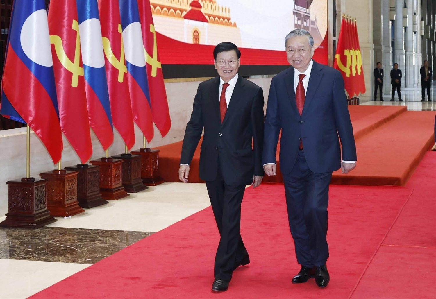 Tổng Bí thư Tô Lâm và Tổng Bí thư, Chủ tịch nước Lào Thongloun Sisoulith. Ảnh: TL